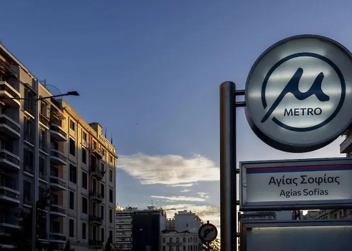 Nat's Place An Exquisite Next To Metro Apartment