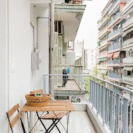 Nat's Place An Exquisite Next To Metro * Selanik