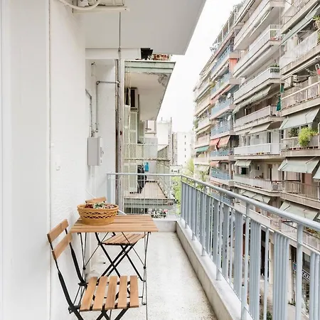 Daire Nat's Place An Exquisite Next To Metro Selanik