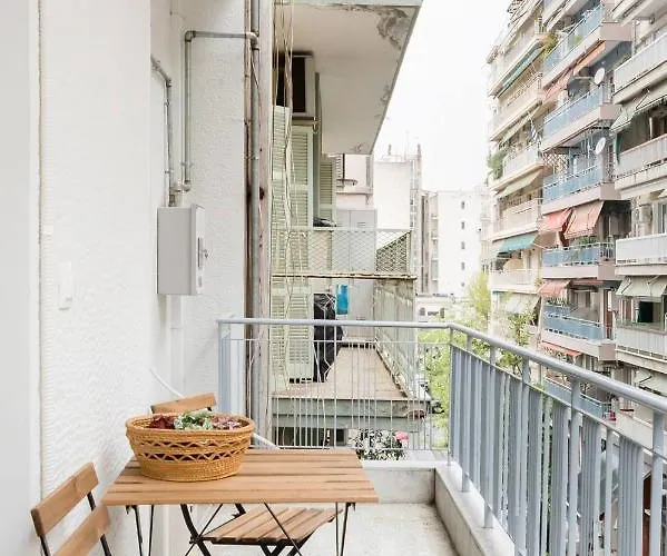 Nat's Place An Exquisite Next To Metro * Thessalonique
